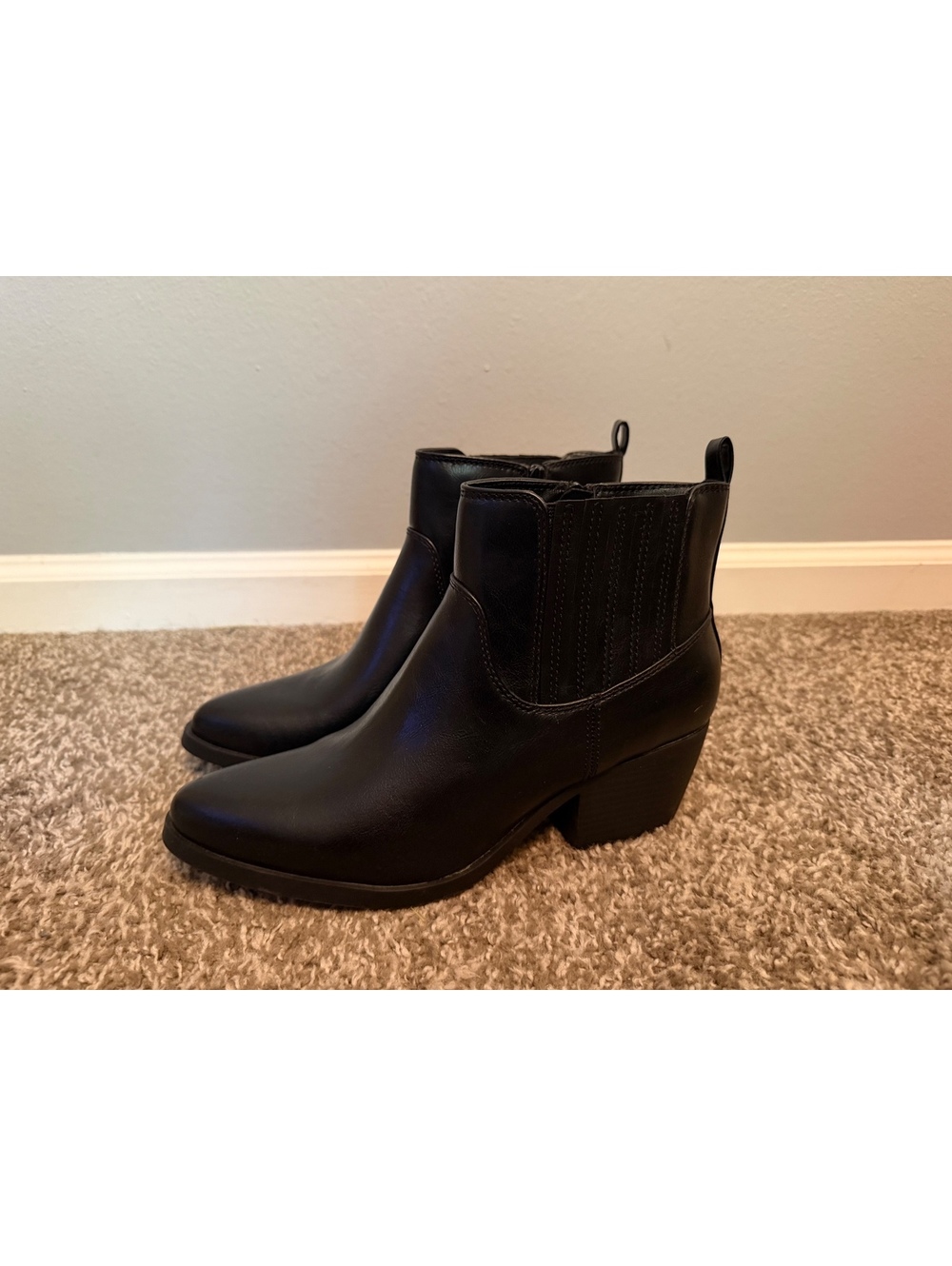 New Old Navy Chelsea Ankle Boots Women’s 9